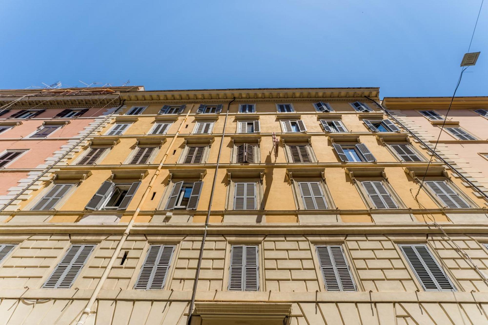 Villafranca Loft, Modern Studio Nearby The Station, Rome
